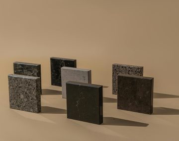 black_tiles